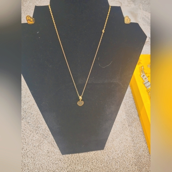 Jewelry - Gorgeous set necklace & earings